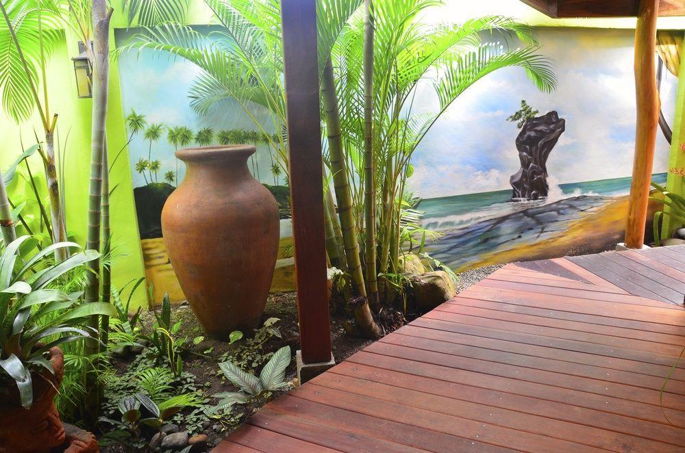 Physis Caribbean Bed & Breakfast Puerto Viejo de Talamanca Екстериор снимка