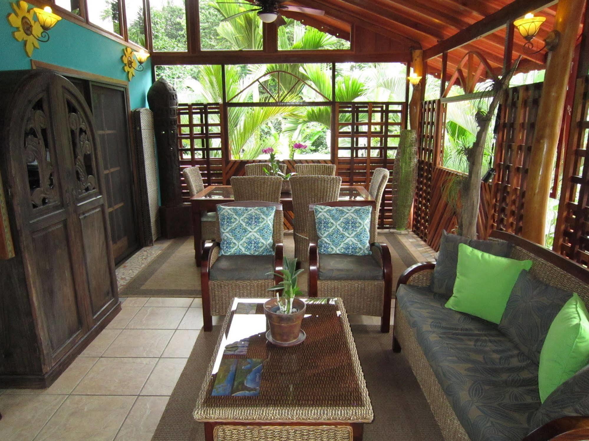 Physis Caribbean Bed & Breakfast Puerto Viejo de Talamanca Екстериор снимка