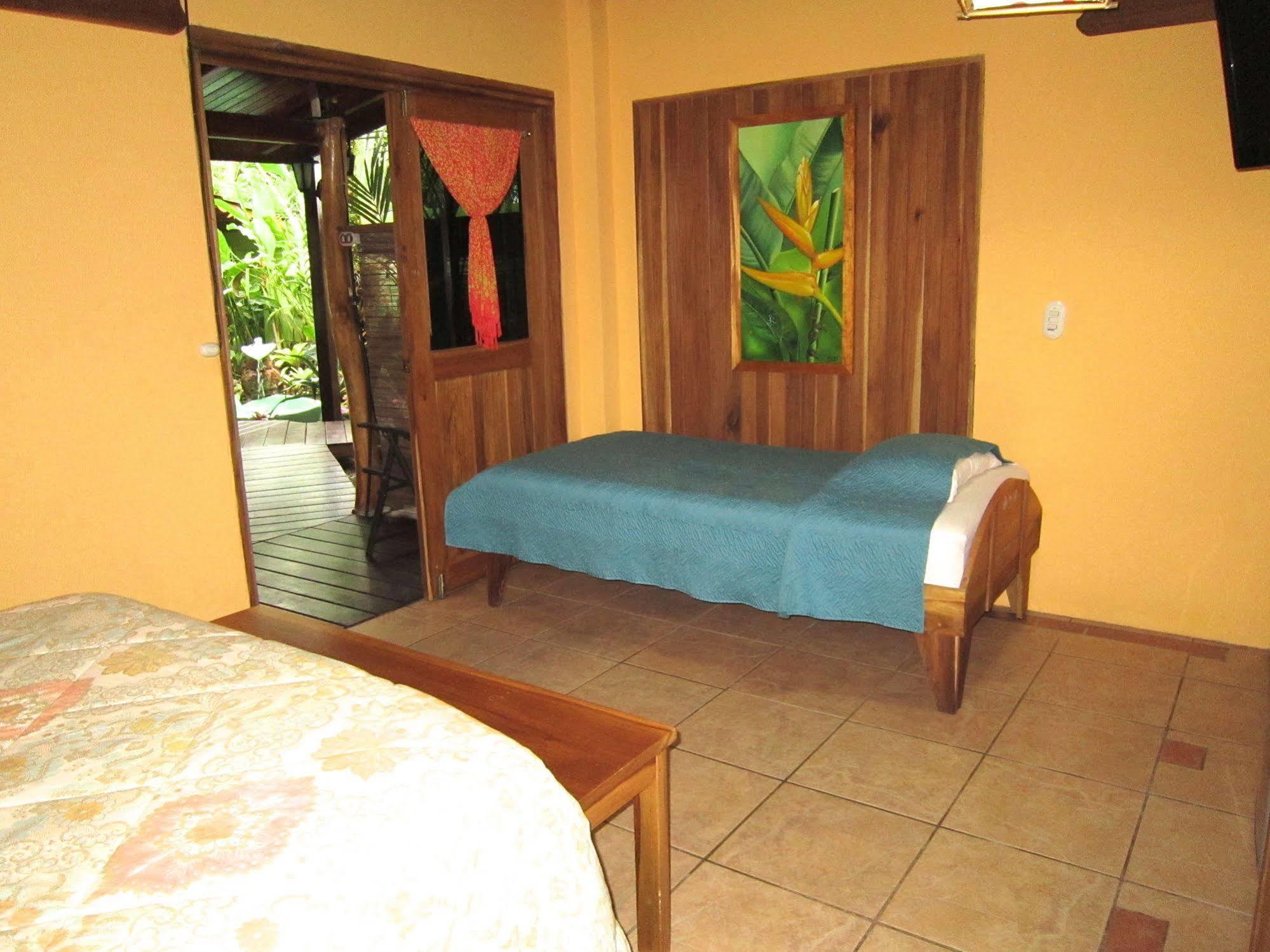 Physis Caribbean Bed & Breakfast Puerto Viejo de Talamanca Екстериор снимка