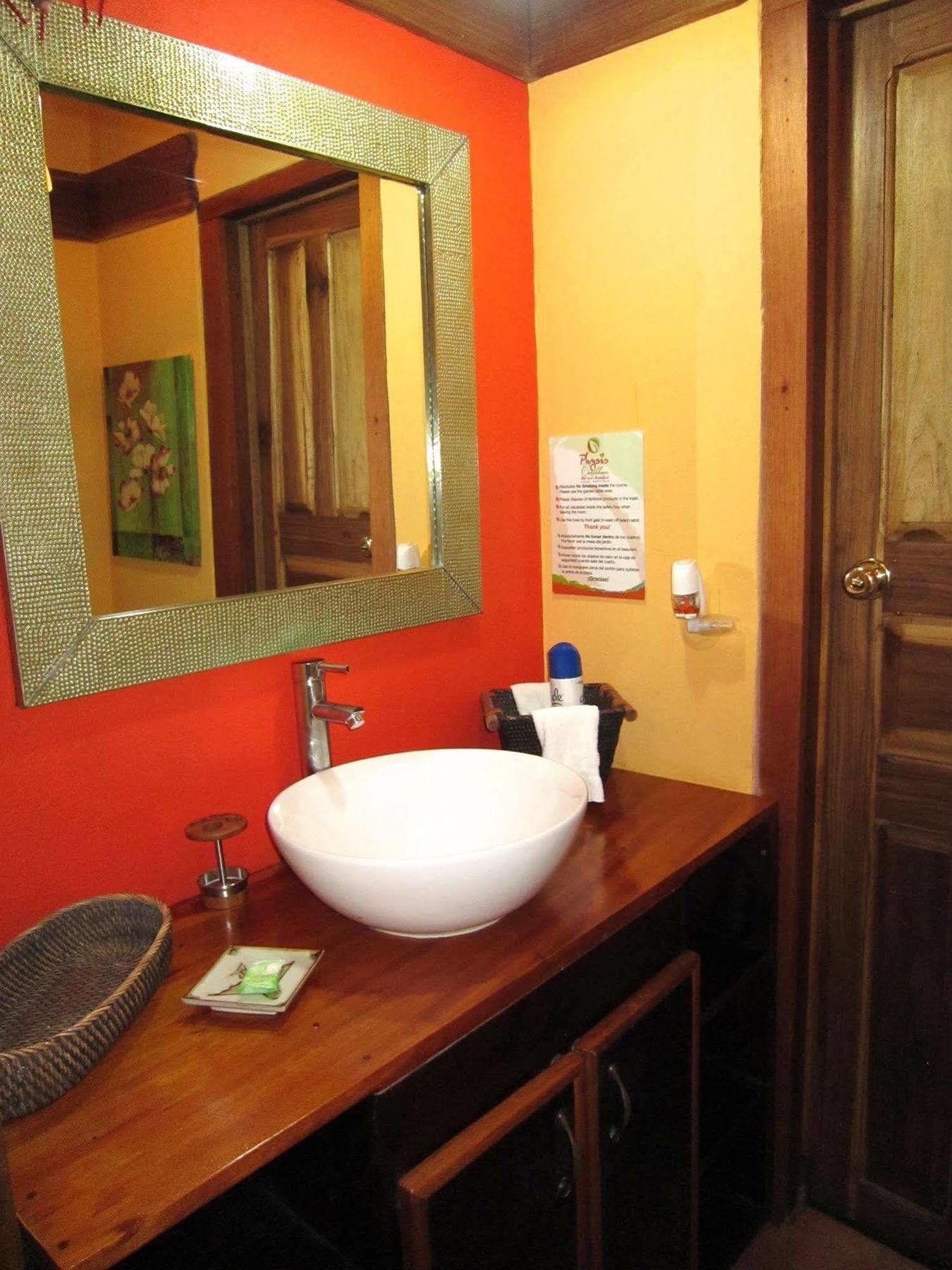 Physis Caribbean Bed & Breakfast Puerto Viejo de Talamanca Екстериор снимка