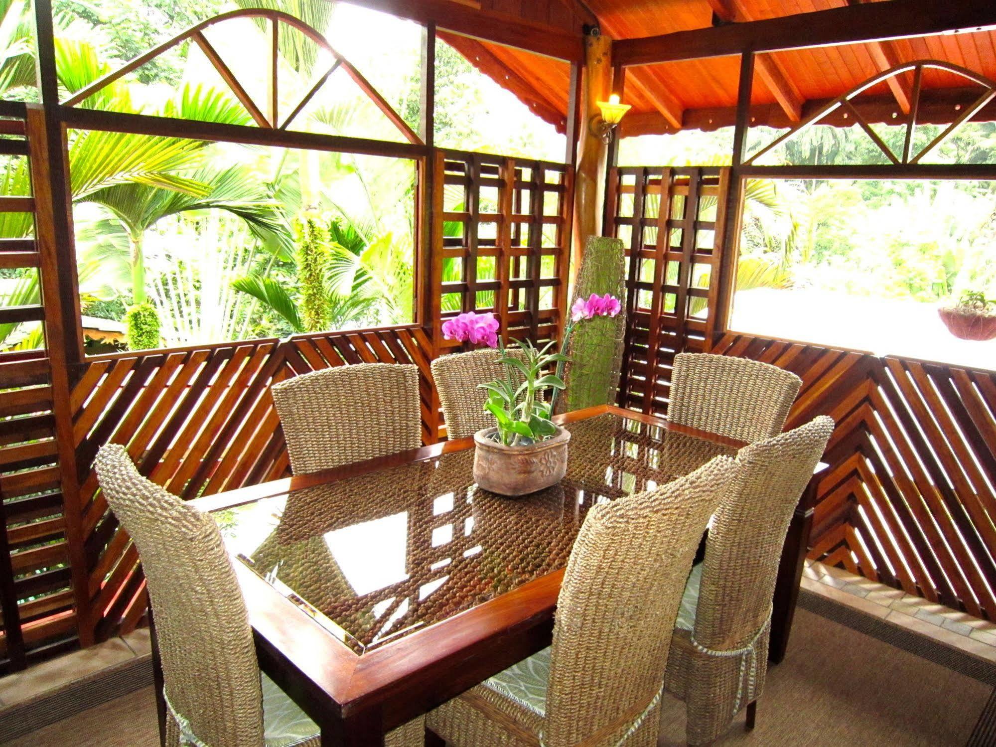 Physis Caribbean Bed & Breakfast Puerto Viejo de Talamanca Екстериор снимка