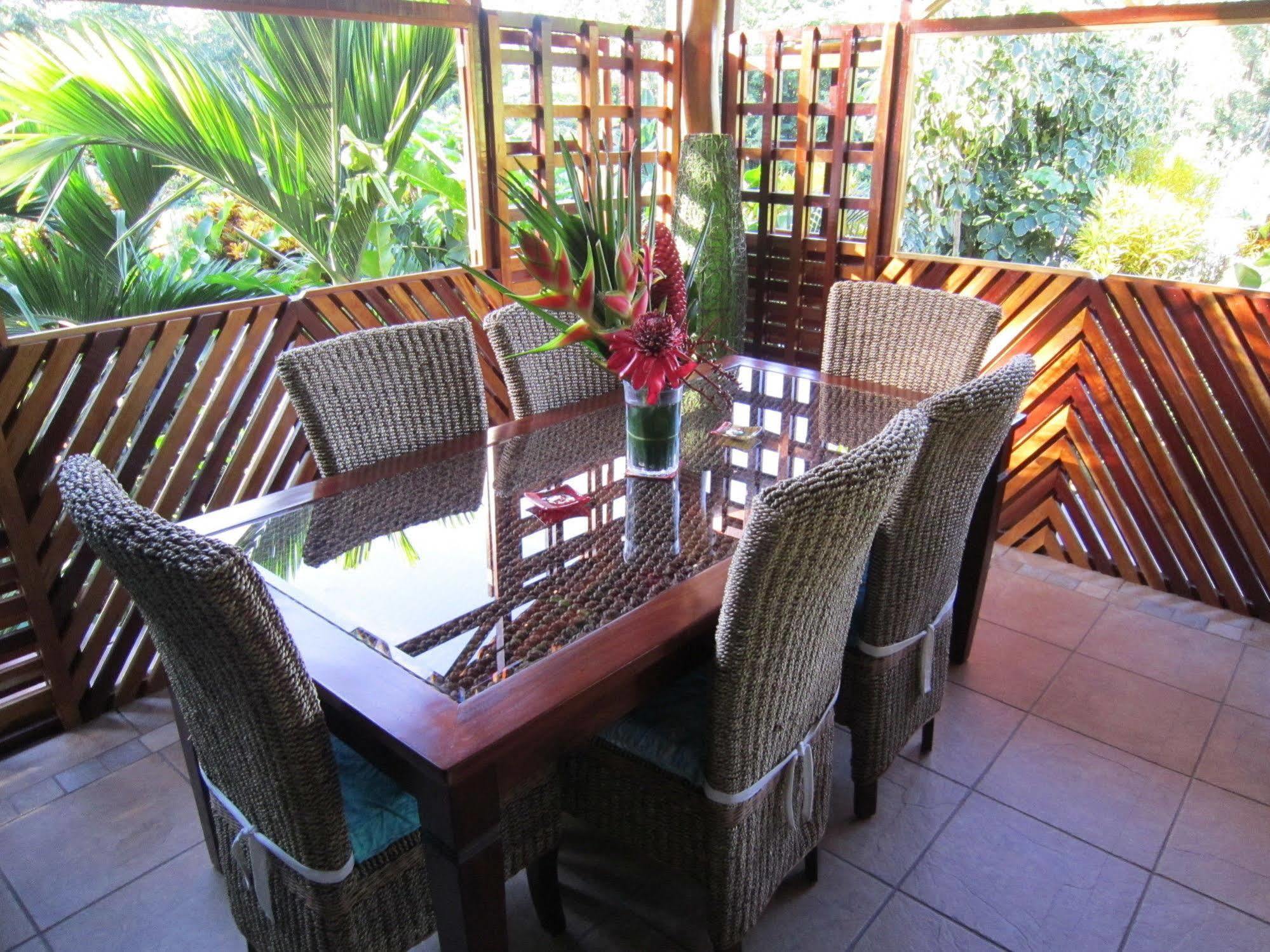 Physis Caribbean Bed & Breakfast Puerto Viejo de Talamanca Екстериор снимка