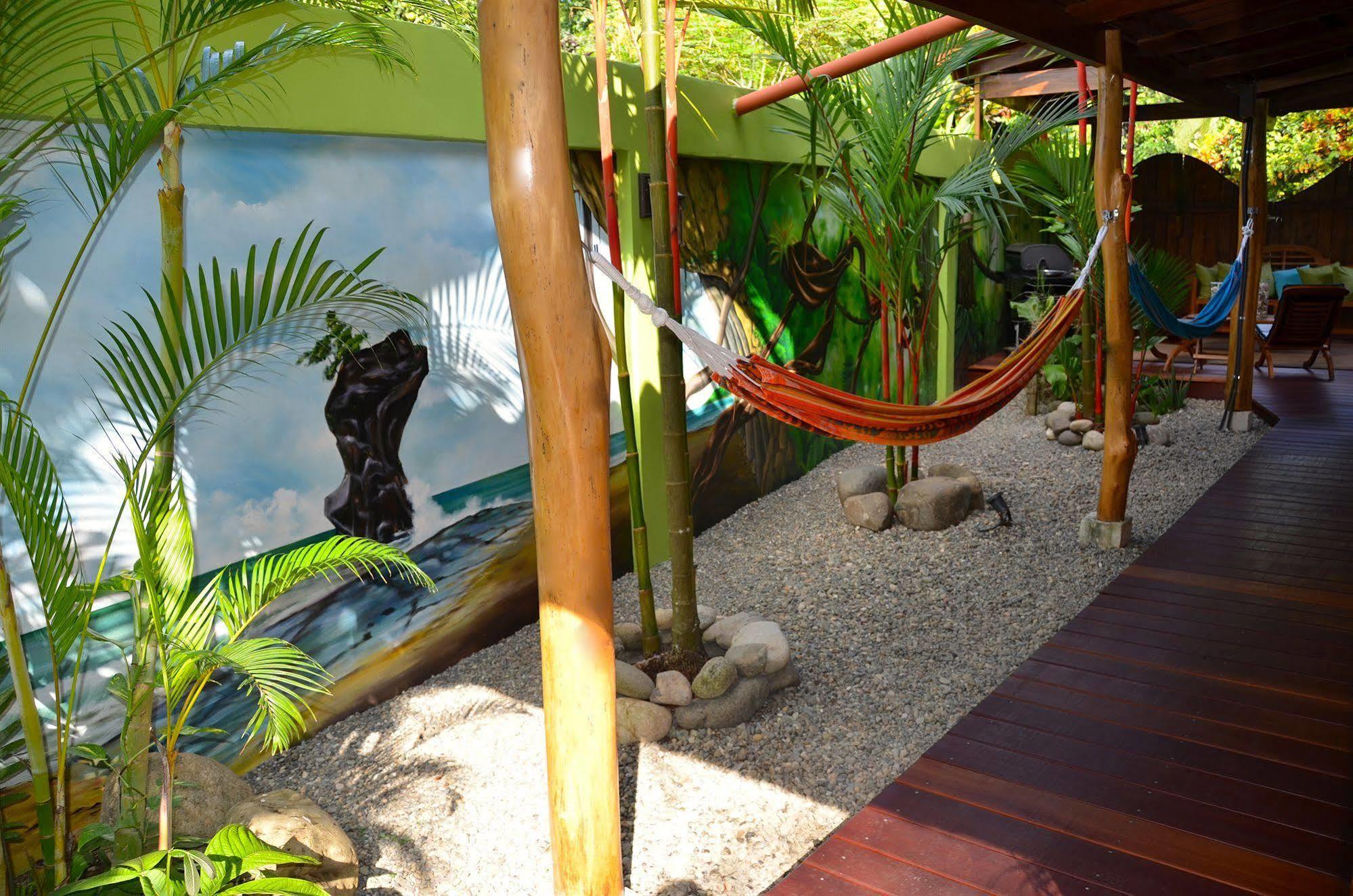 Physis Caribbean Bed & Breakfast Puerto Viejo de Talamanca Екстериор снимка